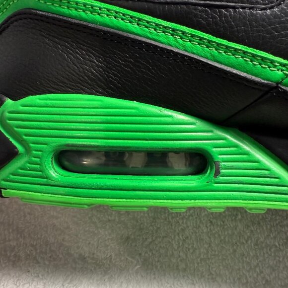 Undefeated x Nike Air Max 90 Black Green Spark Sz12 - | OG box and ex laces Rare - Picture 13 of 13